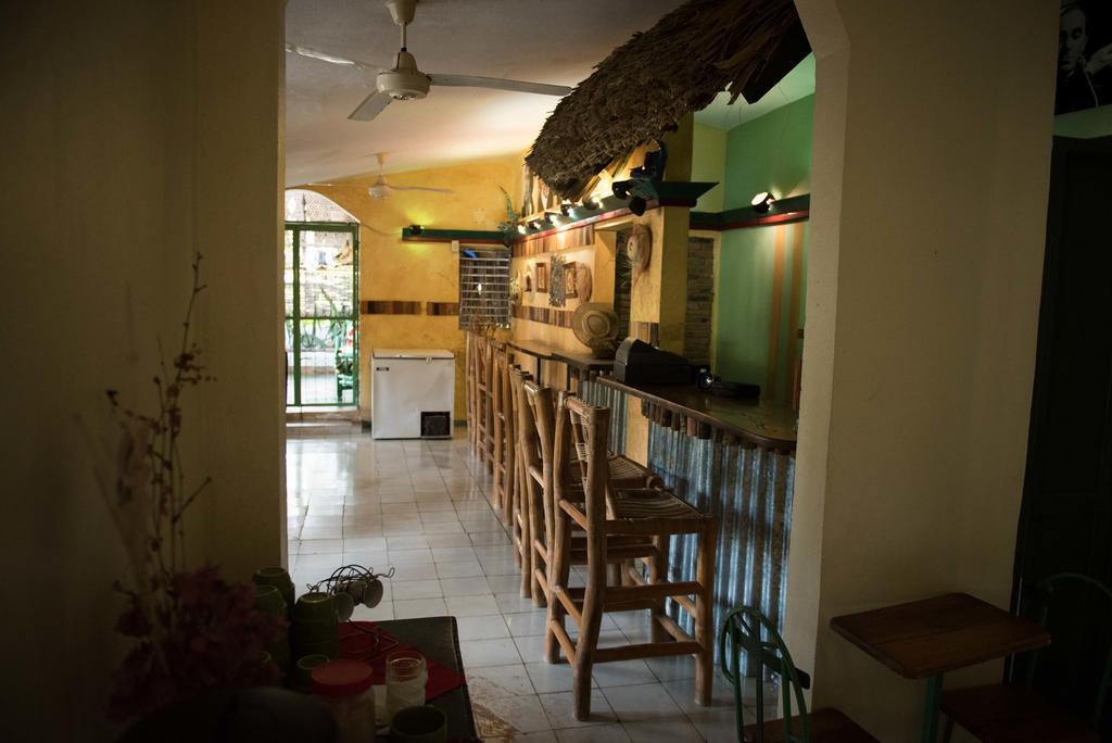 פדרנאלס Hostal Dona Chava מראה חיצוני תמונה