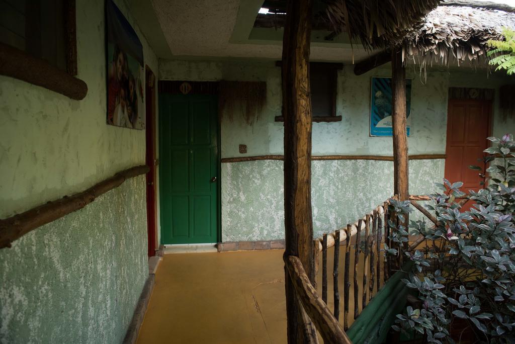 פדרנאלס Hostal Dona Chava מראה חיצוני תמונה