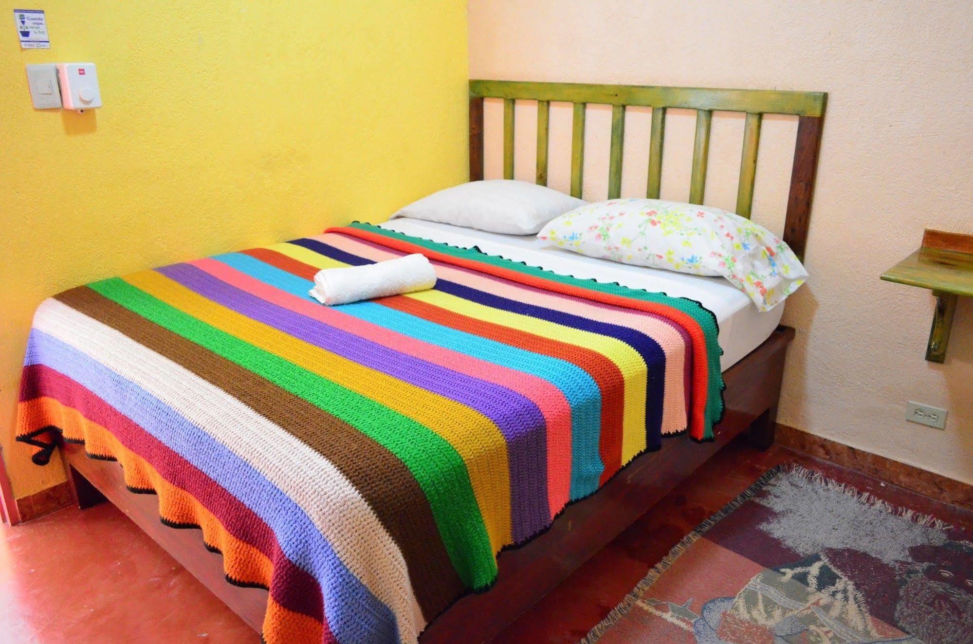 פדרנאלס Hostal Dona Chava מראה חיצוני תמונה