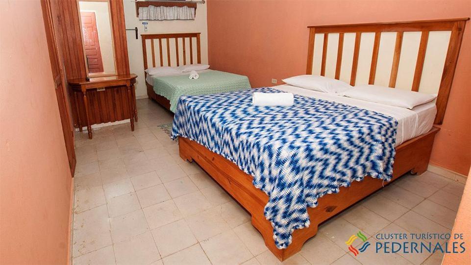 פדרנאלס Hostal Dona Chava מראה חיצוני תמונה